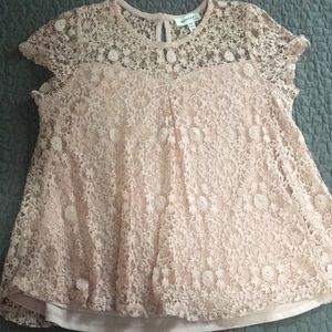 🌸 Monteau Women’s short sleeve peach lace top 🌸